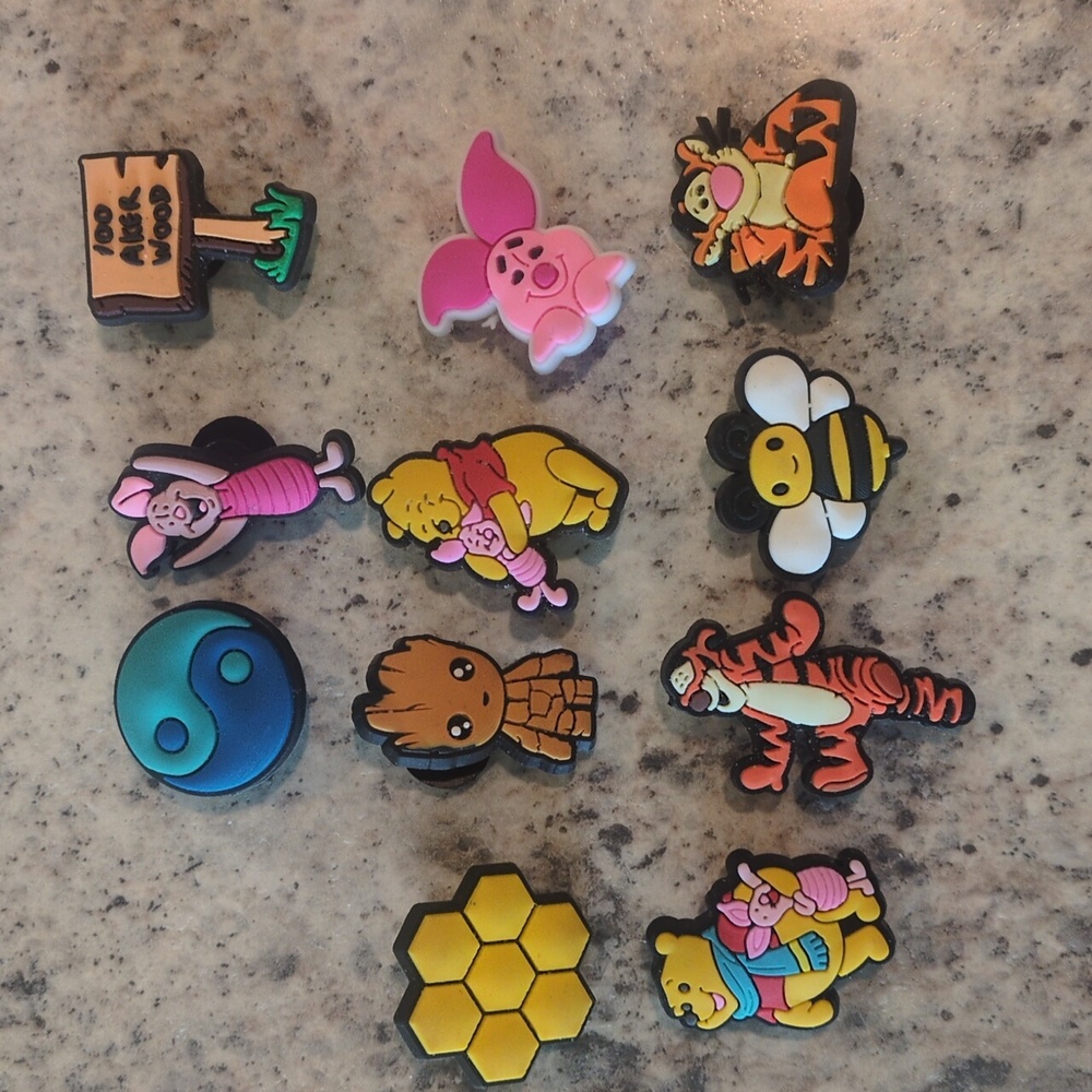 Jibbitz Winnie the Pooh Rubber Shoe Croc Charms 11 Pcs